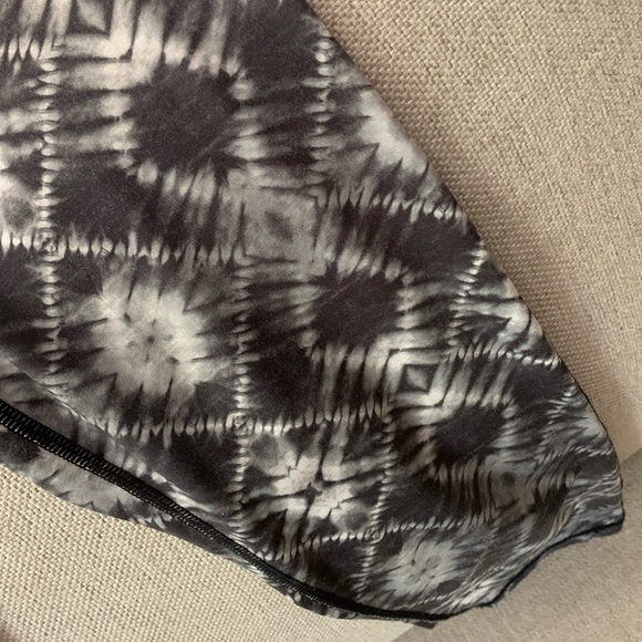 inner spirit capris leggings - Picture 4 of 4